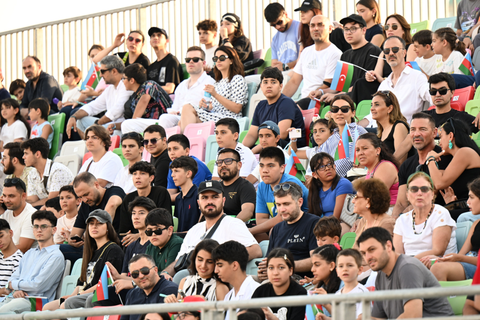 “Legends of The Night” stun Baku: Legend Cars, karting finale, and drift show (PHOTO)