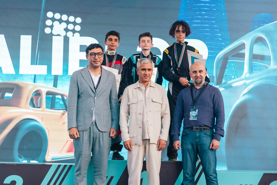 “Legends of The Night” stun Baku: Legend Cars, karting finale, and drift show (PHOTO)