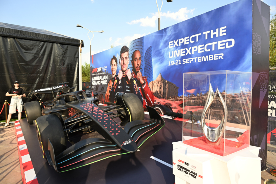 “Legends of The Night” stun Baku: Legend Cars, karting finale, and drift show (PHOTO)