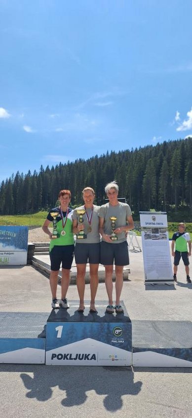 Slovenian army holds road cycling championship on Pokljuka (PHOTO)