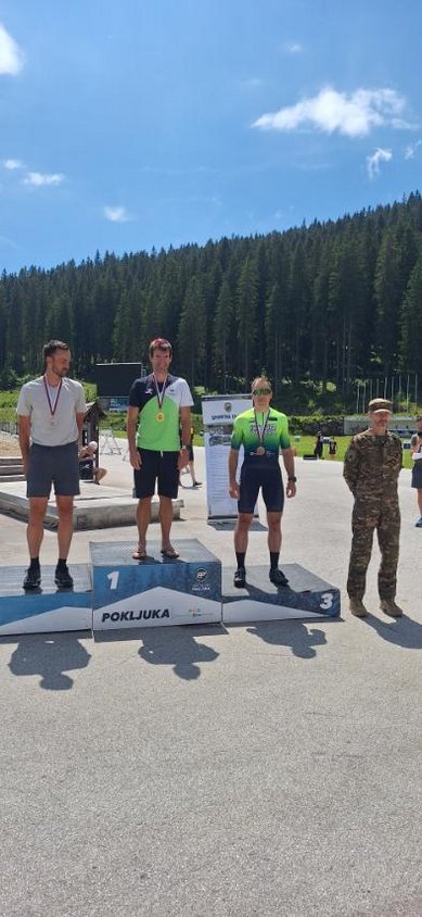 Slovenian army holds road cycling championship on Pokljuka (PHOTO)