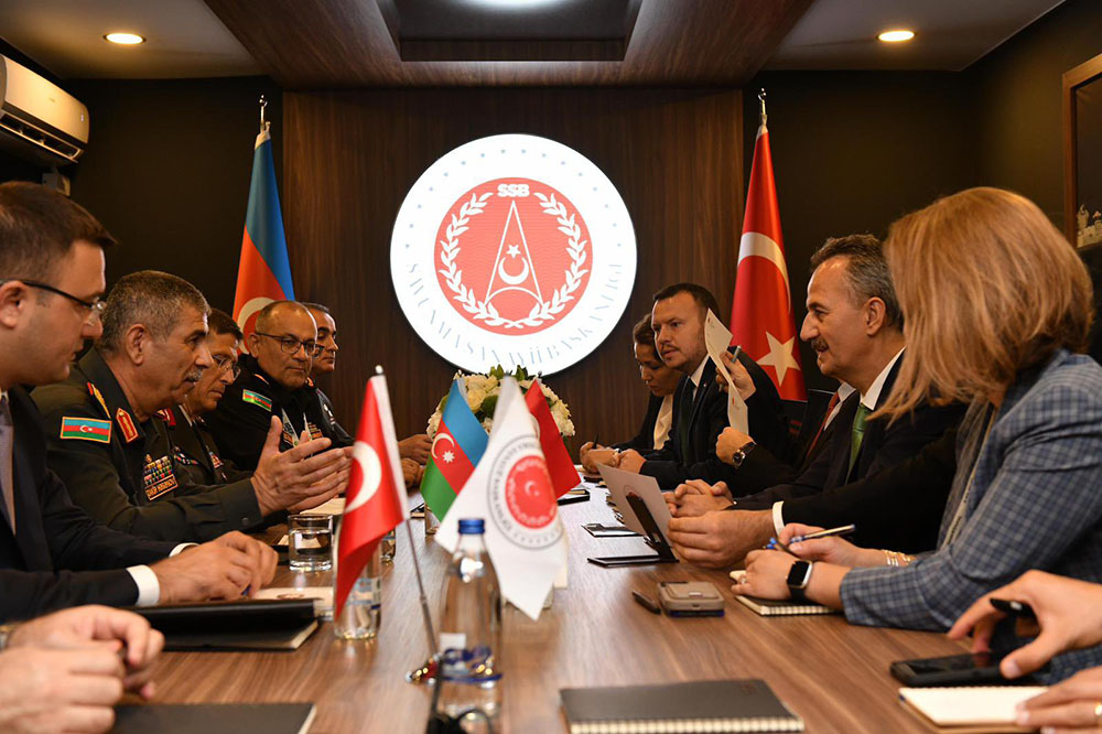 Azerbaijan, Türkiye discuss future of military cooperation (PHOTO)