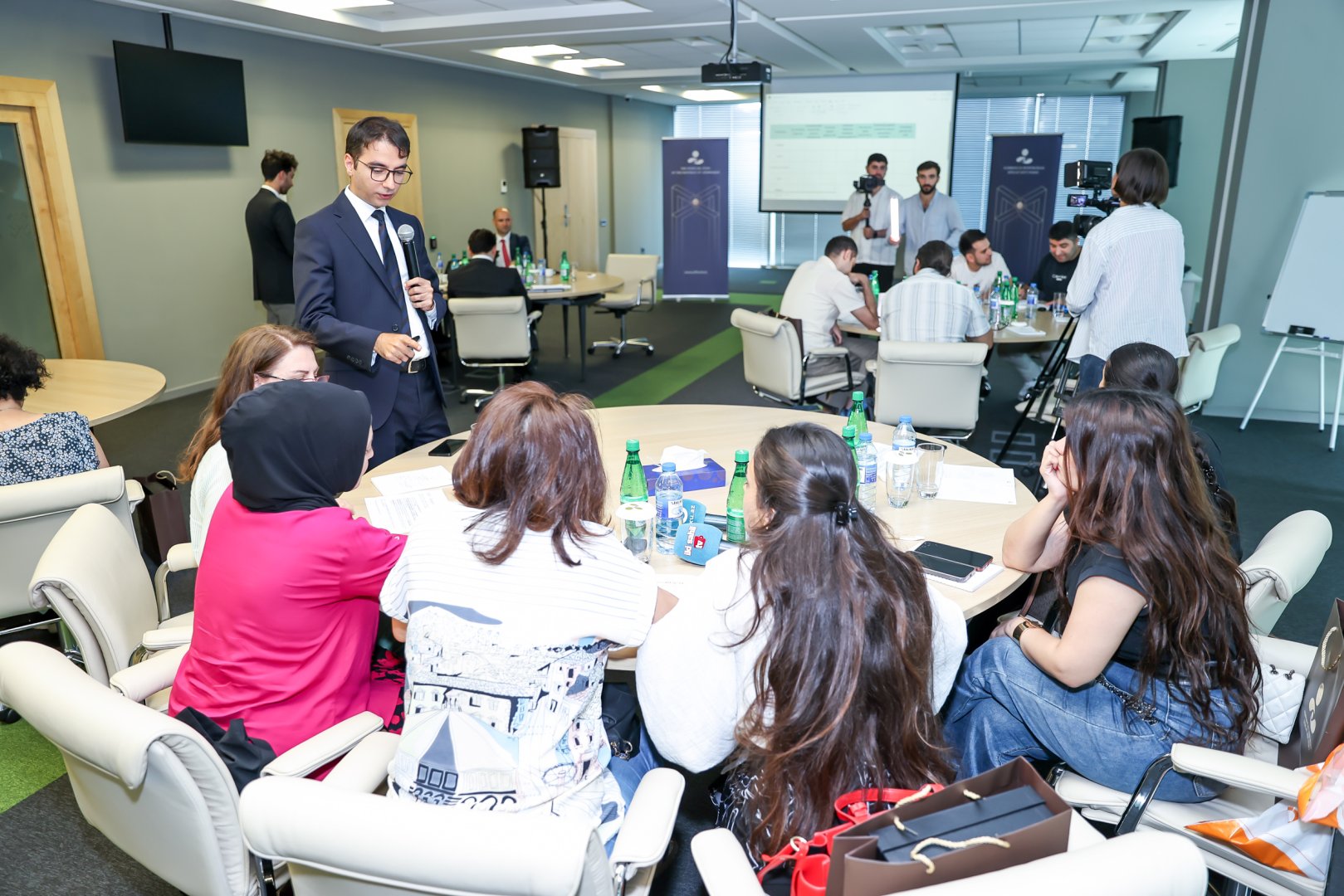 Azerbaijan's SOFAZ holds training for media representatives (PHOTO)