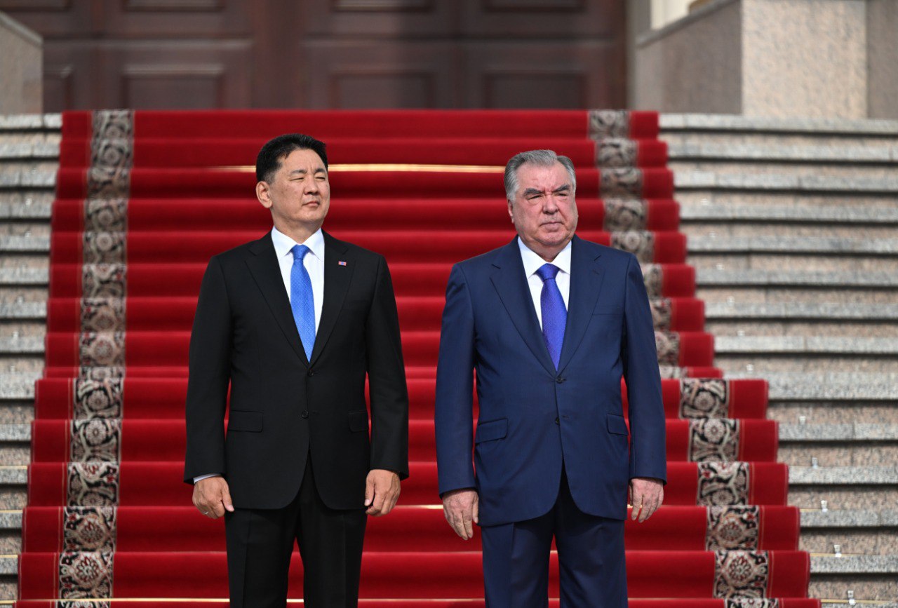 Mongolian president begins state visit to Tajikistan with high-level ceremonies