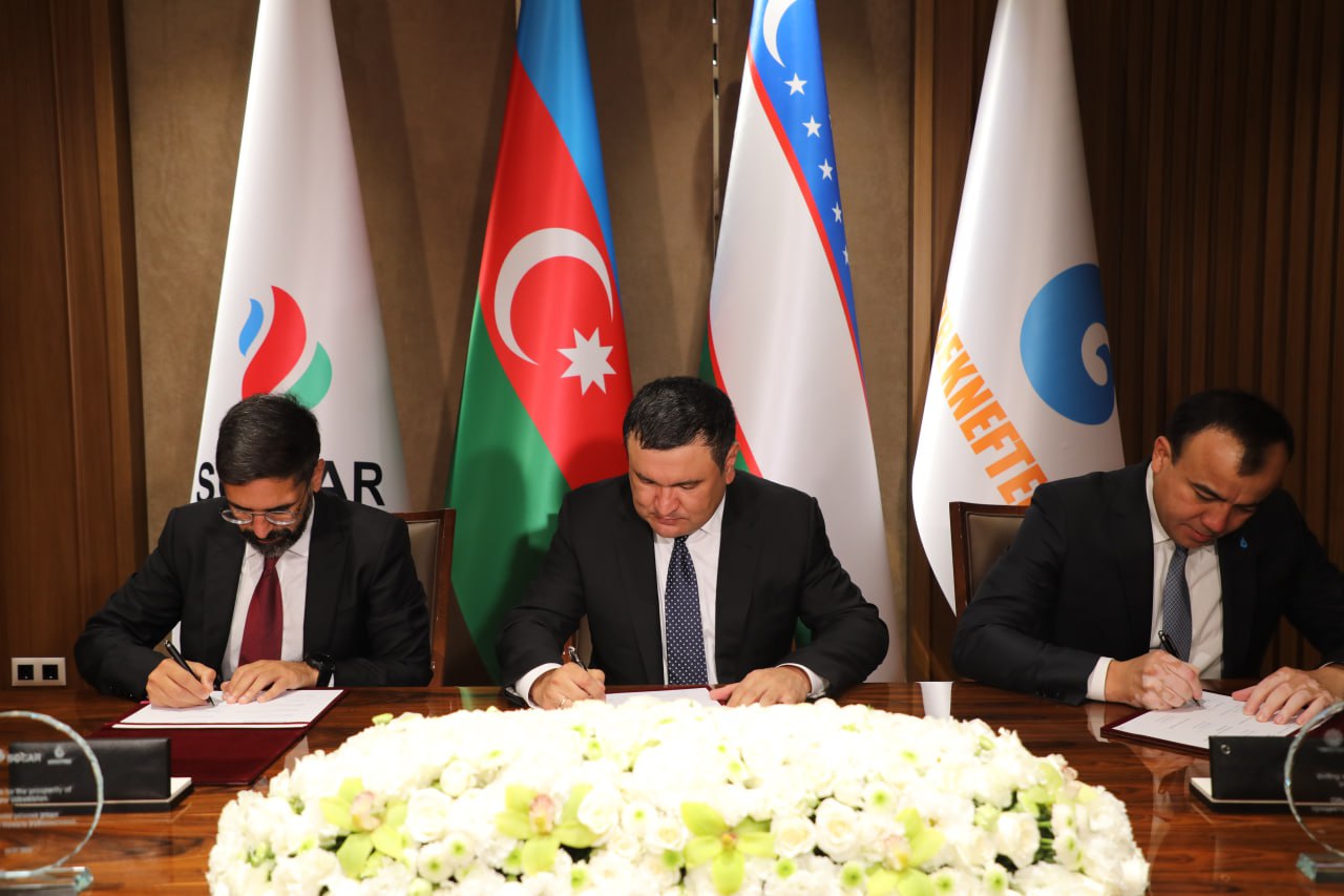 SOCAR, Uzbekneftegaz sign agreement to explore hydrocarbons in Ustyurt region (PHOTO)