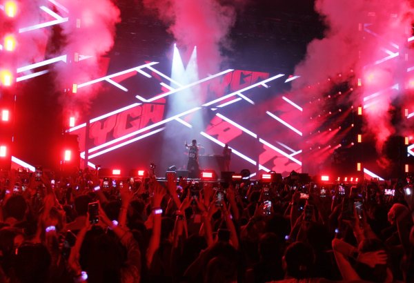 Dream Fest turns up heat in Azerbaijan's Baku with wild finale of beats and lights (PHOTO)