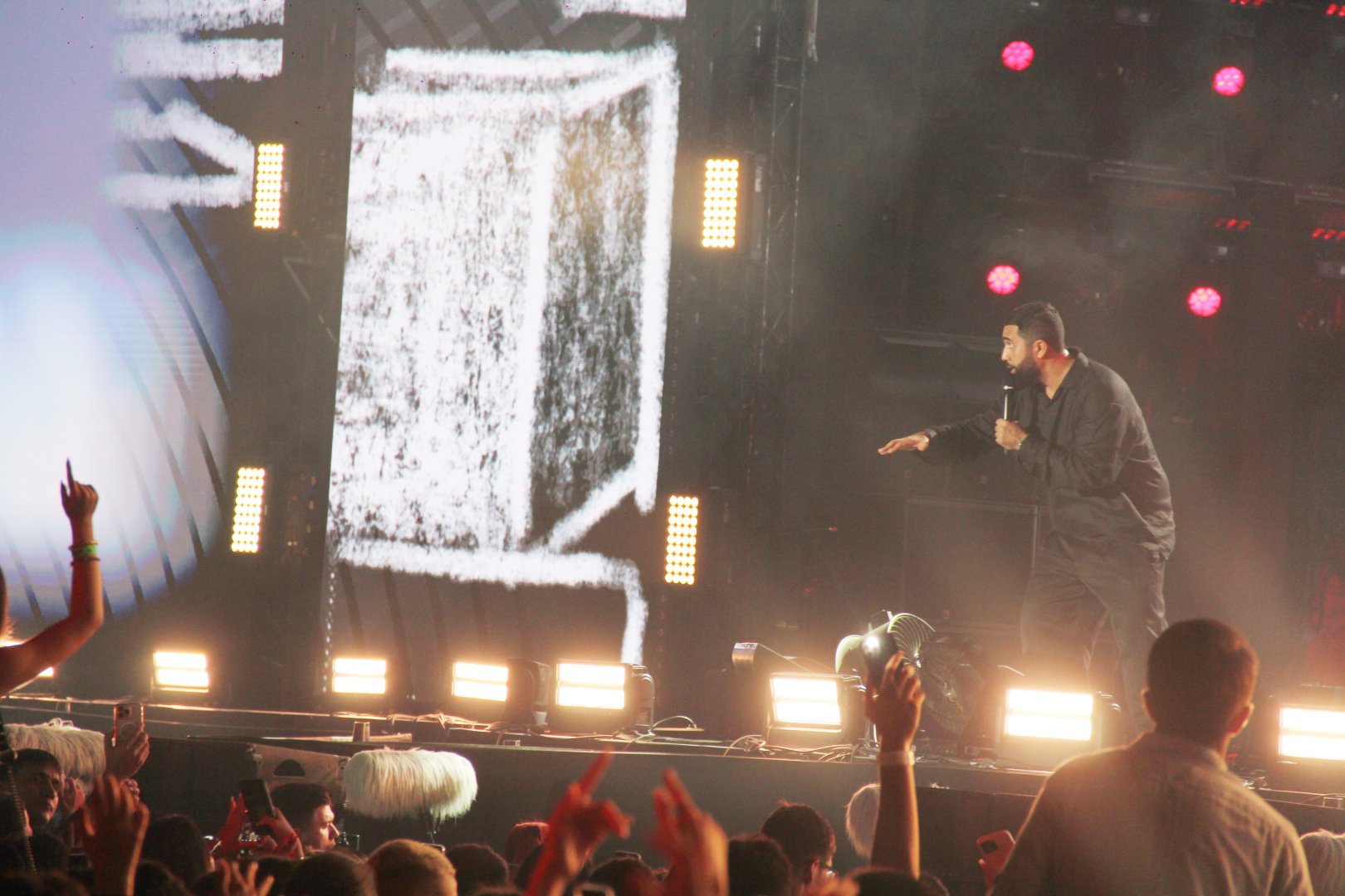 Dream Fest turns up heat in Azerbaijan's Baku with wild finale of beats and lights (PHOTO)