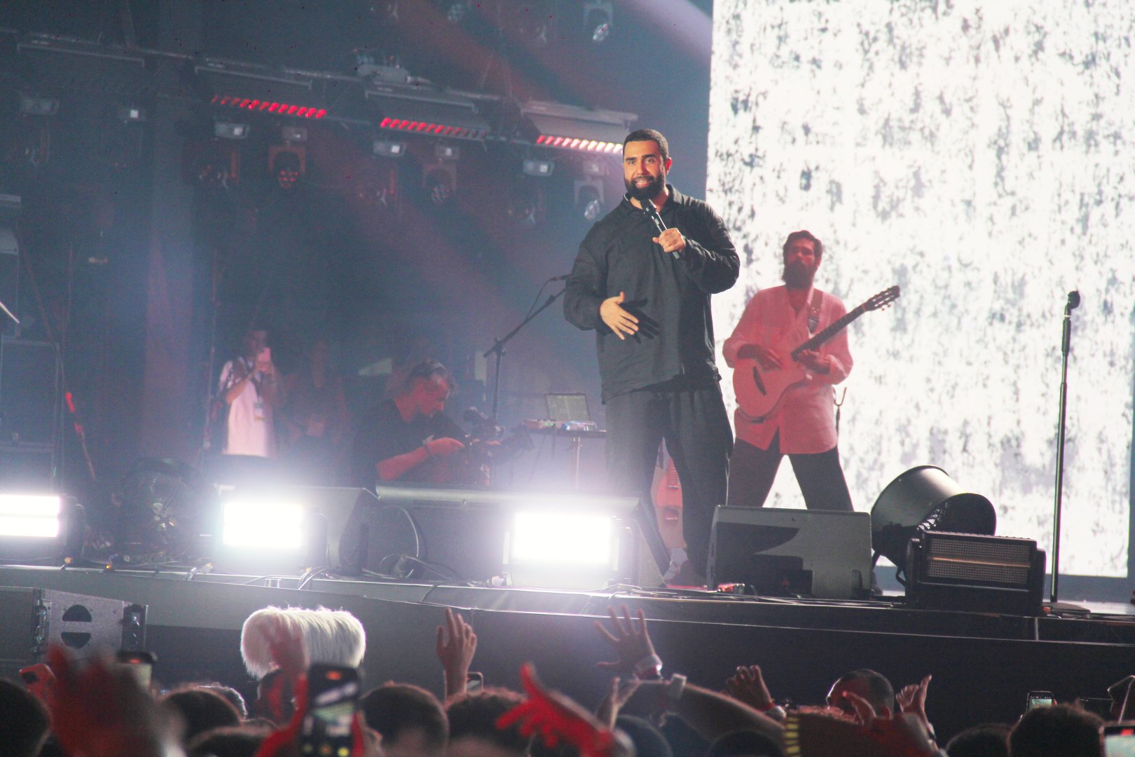 Dream Fest turns up heat in Azerbaijan's Baku with wild finale of beats and lights (PHOTO)
