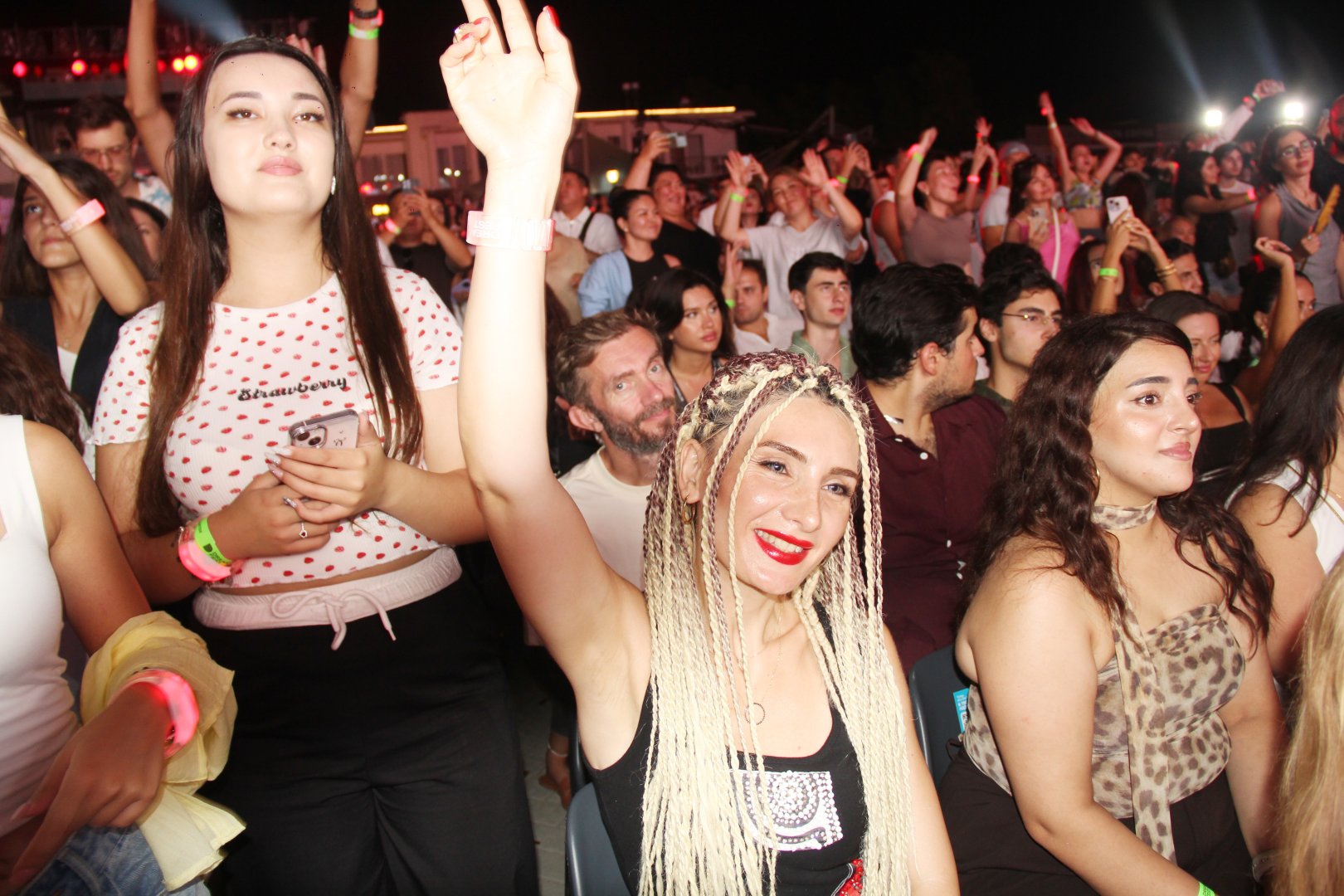 Dream Fest turns up heat in Azerbaijan's Baku with wild finale of beats and lights (PHOTO)