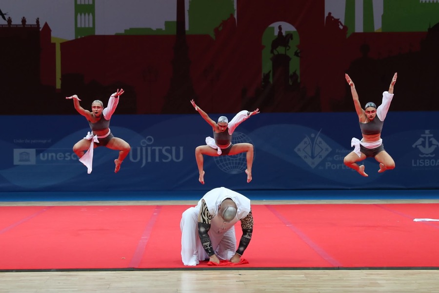 Azerbaijani gymnasts successfully perform in Portugal (PHOTO)