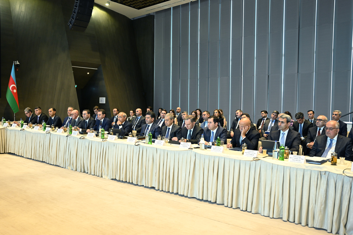 Azerbaijani-Turkmen joint intergovernmental commission views fresh outlooks (PHOTO)
