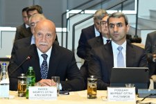 Azerbaijani-Turkmen joint intergovernmental commission views fresh outlooks (PHOTO)