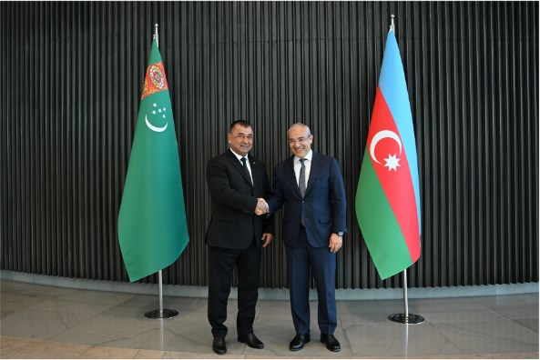 Azerbaijan considers opportunities to promote investment ties with Turkmenistan