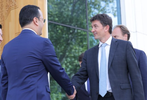 Uzbekistan teams up with Airbus to launch advanced pilot training program