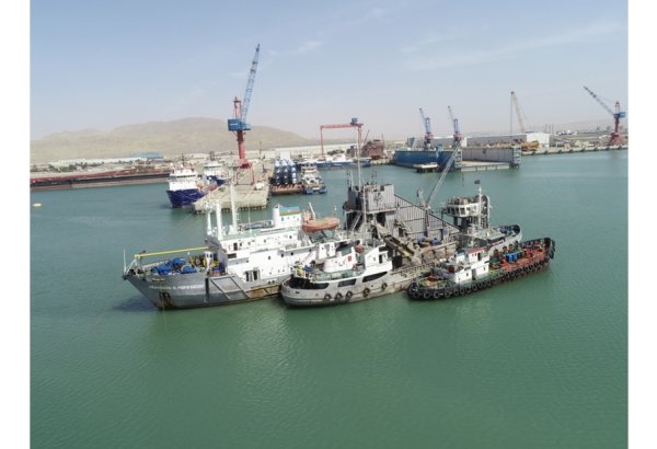 Azerbaijan’s ASCO carries out strategic dredging at Baku Shipyard harbour