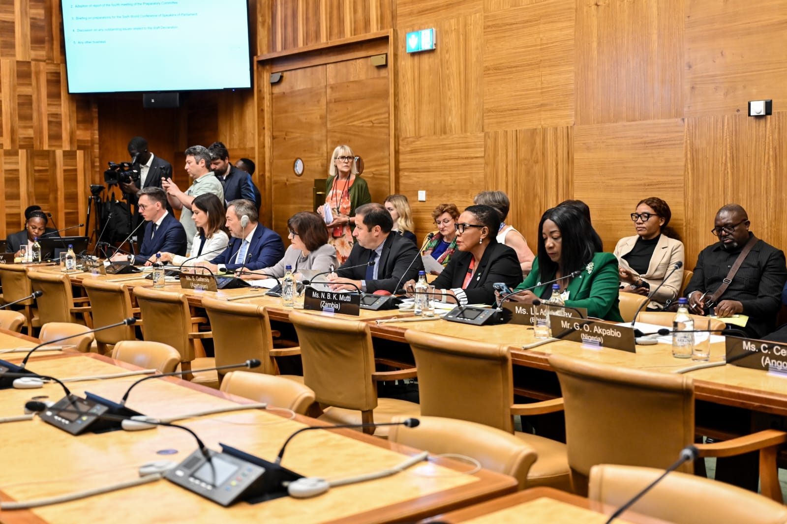 Global parliament speakers debate on final document of 6th World Conference (PHOTO)
