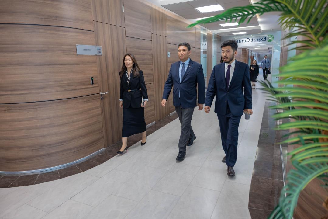 Kazakhstan expands integrated support for foreign investors at AIFC