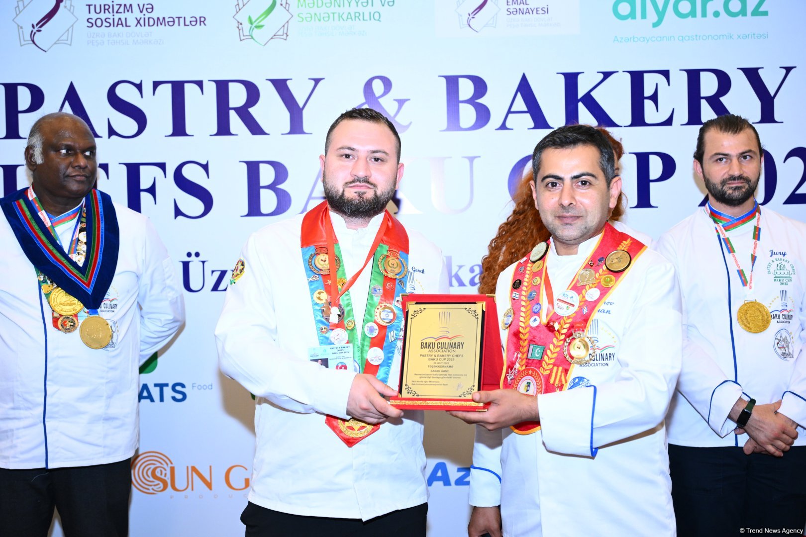 Azerbaijan's Baku hosts first Int'l Confectionery and Bakery Art Championship (PHOTO)