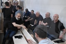 Armenian armed forces' house-destroying victims and mine victims testify in court (PHOTO)