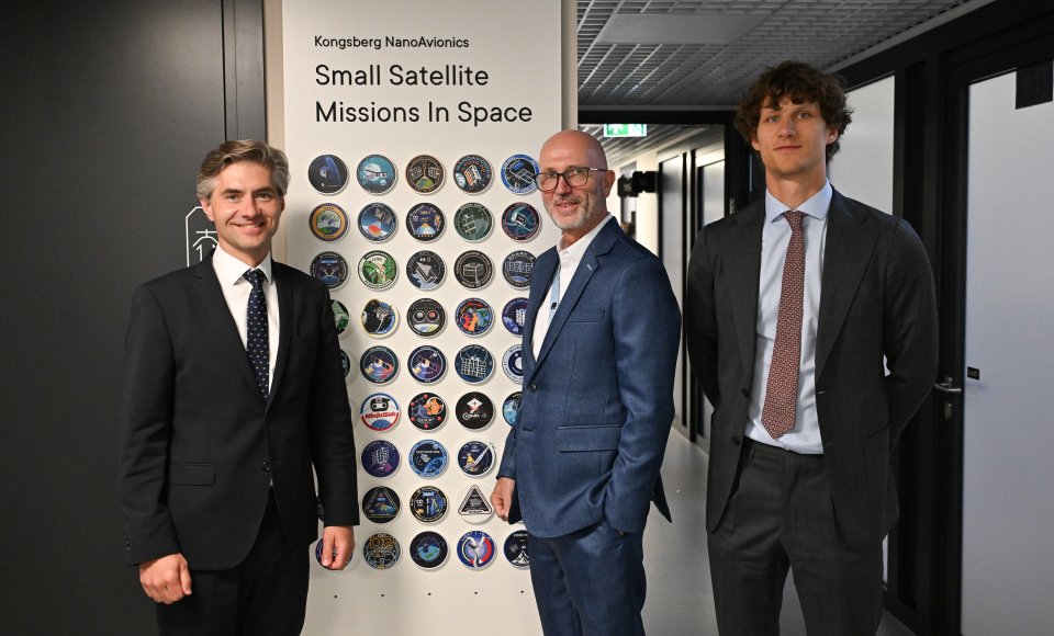 Lithuania's high-tech export future on display at minister's visit to NanoAvionics