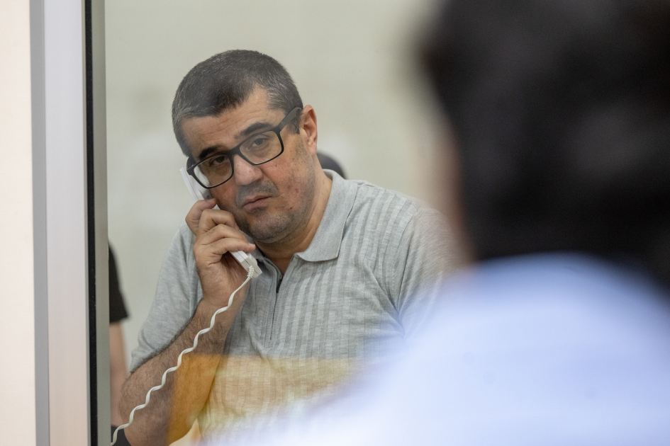 Armenian armed forces' house-destroying victims and mine victims testify in court (PHOTO)