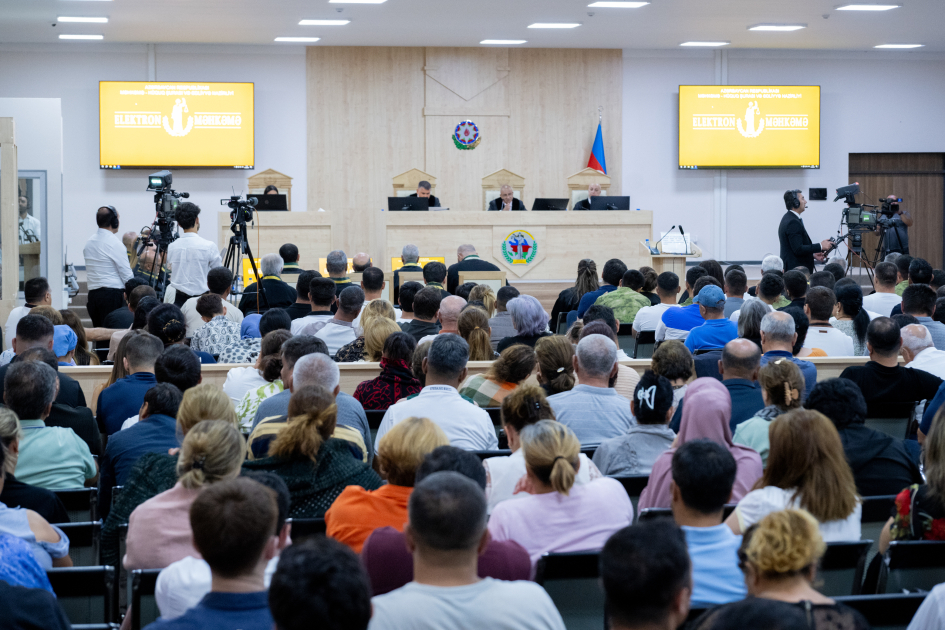Armenian armed forces' house-destroying victims and mine victims testify in court (PHOTO)