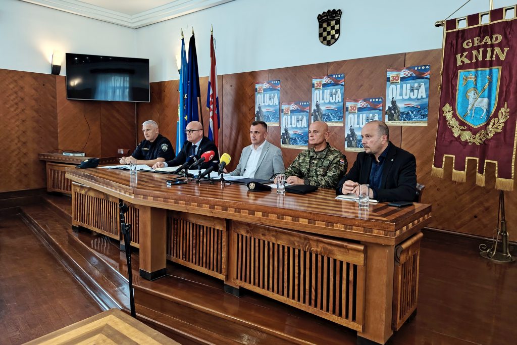 Croatia to showcase military power in storm anniversary parade