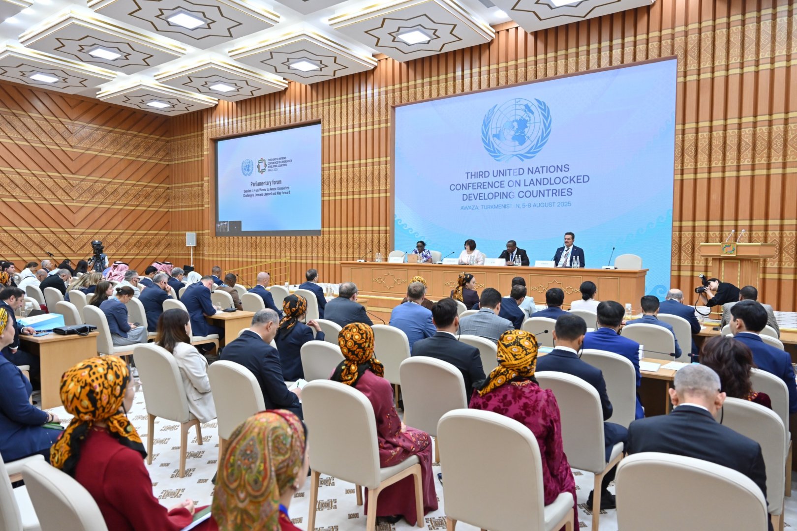 Azerbaijani parliament speaker joins UN Inter-Parliamentary Forum in Turkmenistan (PHOTO)