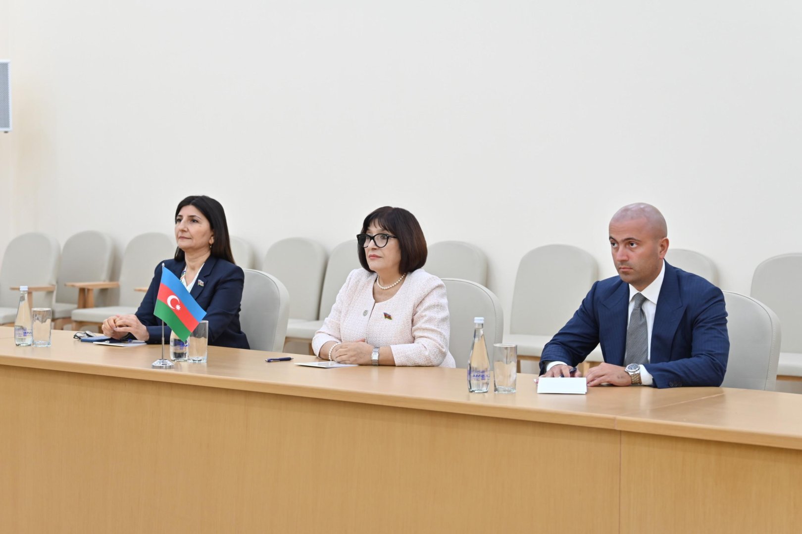 Azerbaijani Parliament head meets with Chairperson of Uzbekistan's Senate in Turkmenistan (PHOTO)