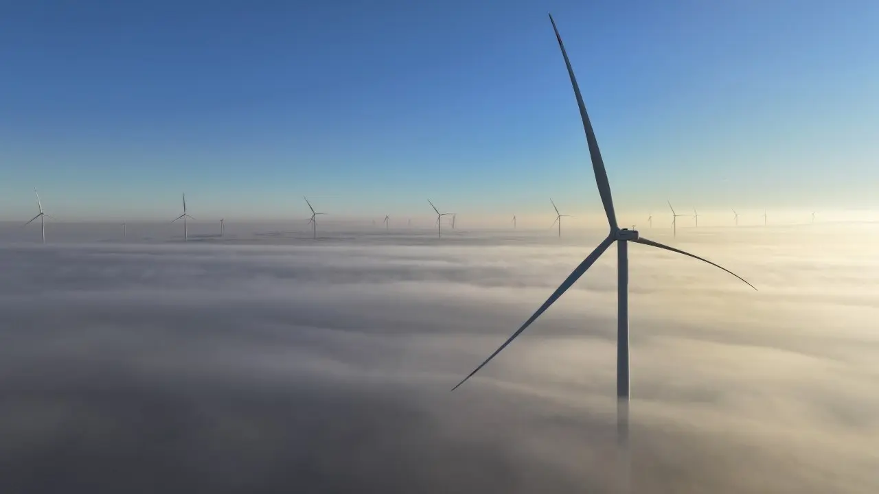 Uzbekistan shatters records in solar and wind power generation