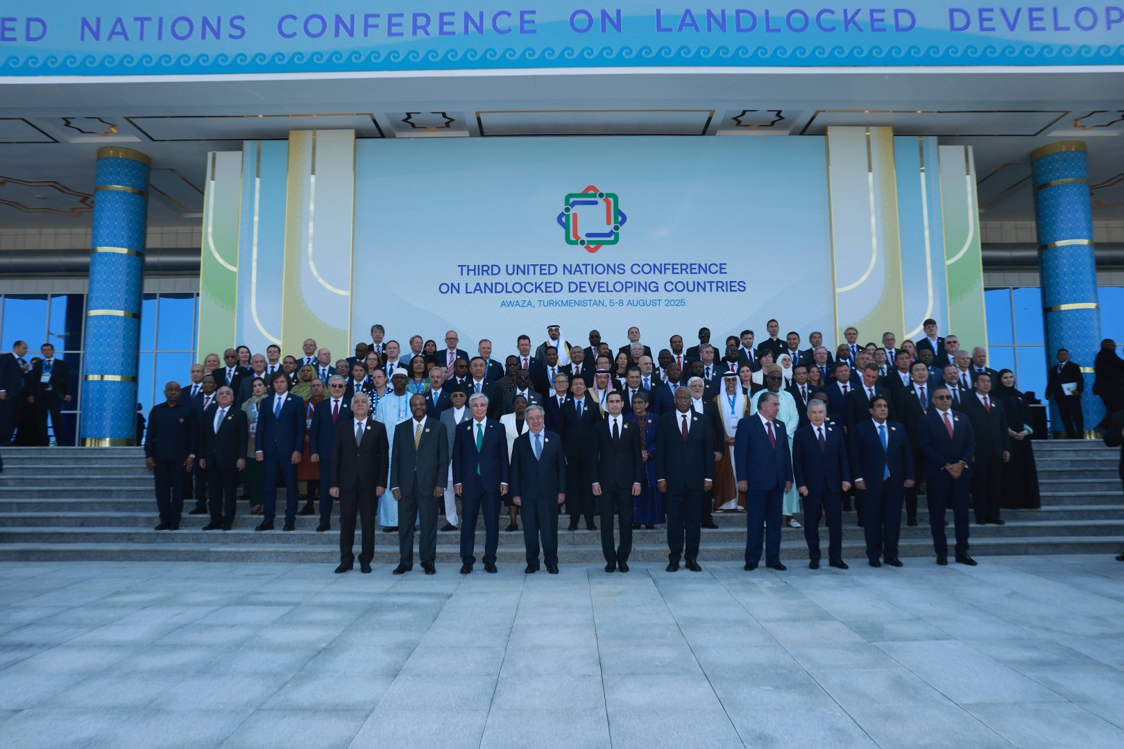 Azerbaijan, Turkmenistan discuss prospects for bilateral cooperation (PHOTO)