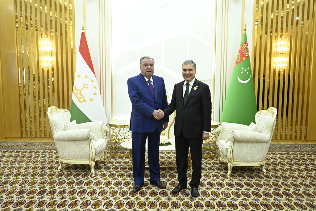 Tajikistan, Turkmenistan engage in discussions at LLDC3 conference