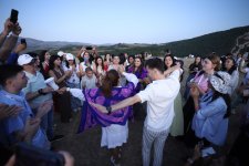 Participants of VI Diaspora Youth Summer Camp visit Azerbaijan's Shusha (PHOTO)