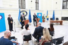 Bosnia signs protocol to simplify residence permit applications abroad (PHOTO)