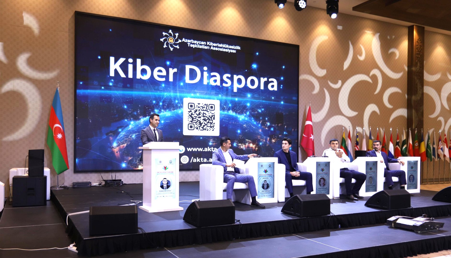 Azerbaijani Khankendi hosts Diaspora's interactive session on Global Virtual Networks (PHOTO)