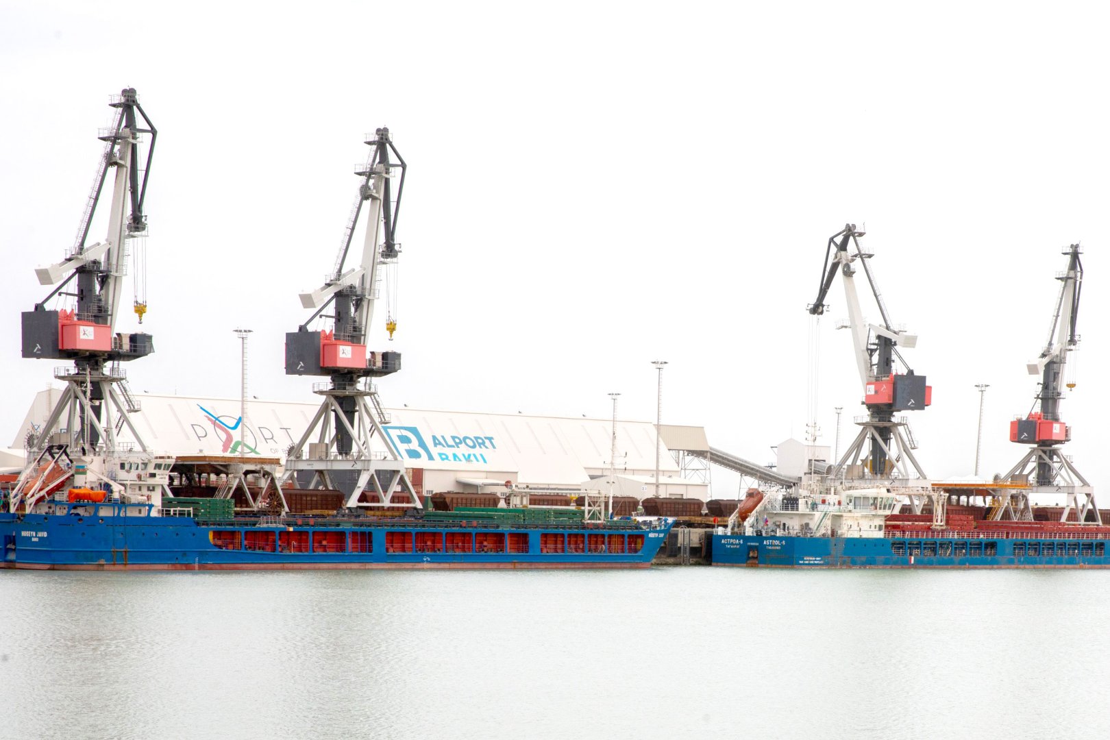 Azerbaijan’s Baku Port achieves unprecedented container traffic (PHOTO)