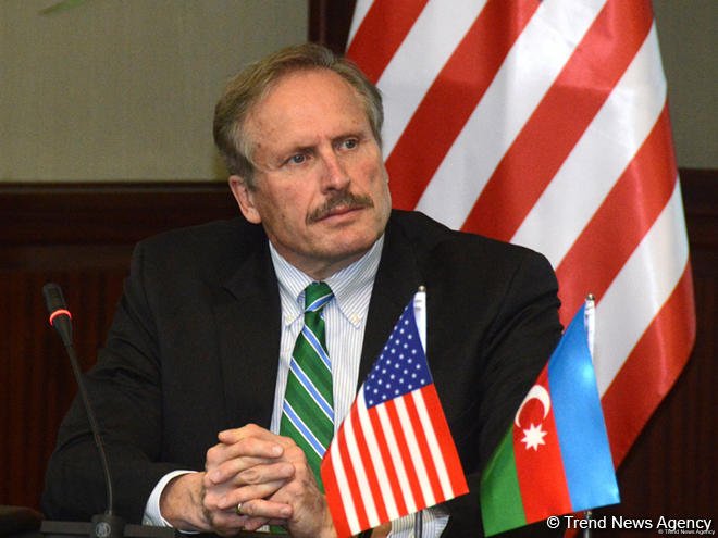 Ex-US ambassador hails expected initialing of Azerbaijani-Armenian peace deal text