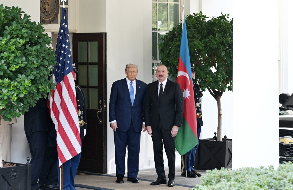 President Ilham Aliyev arrives at White House (PHOTO/VIDEO)