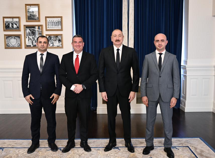 President Ilham Aliyev gives interview to Azerbaijani media representatives in Washington (PHOTO/VIDEO)