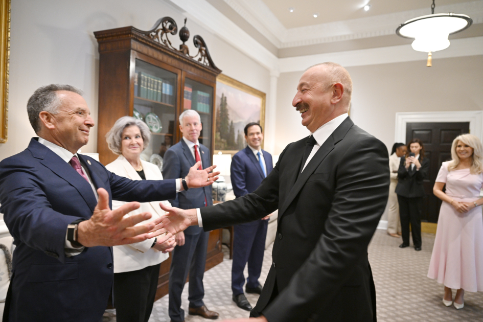 President Ilham Aliyev arrives at White House (PHOTO/VIDEO)