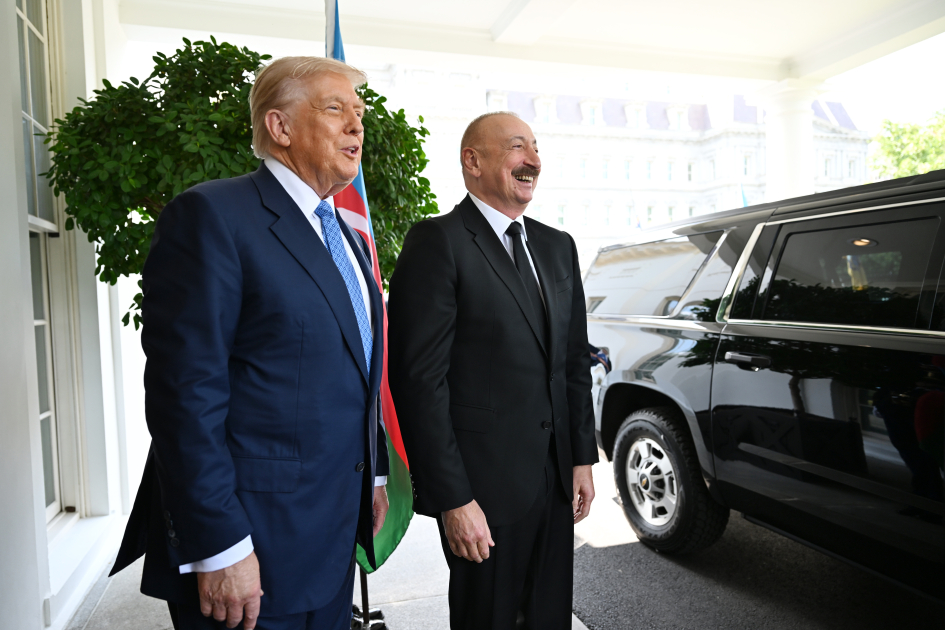 President Ilham Aliyev arrives at White House (PHOTO/VIDEO)