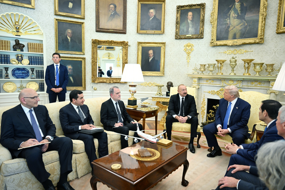 President Ilham Aliyev arrives at White House (PHOTO/VIDEO)