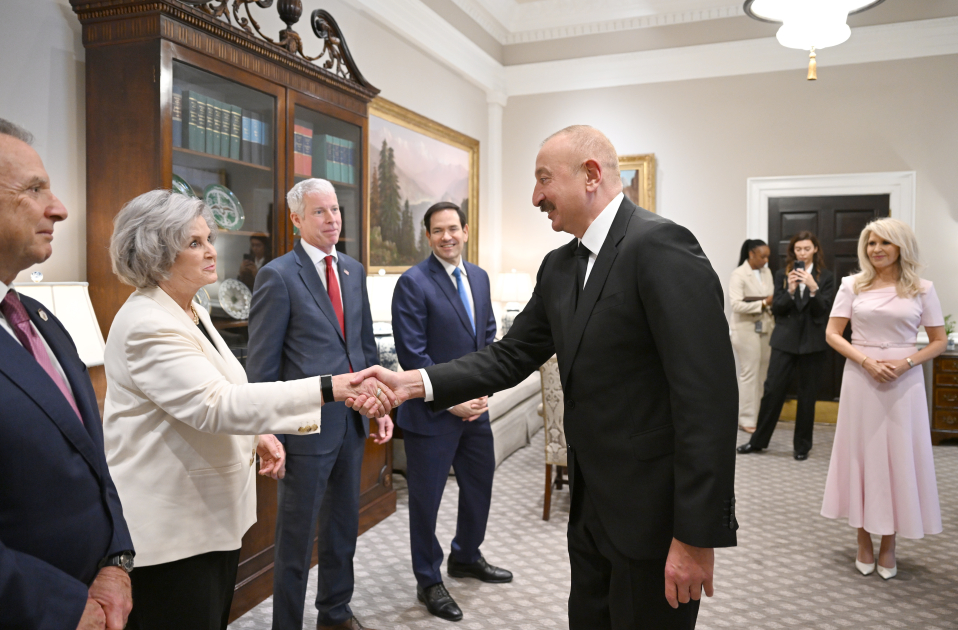 President Ilham Aliyev arrives at White House (PHOTO/VIDEO)