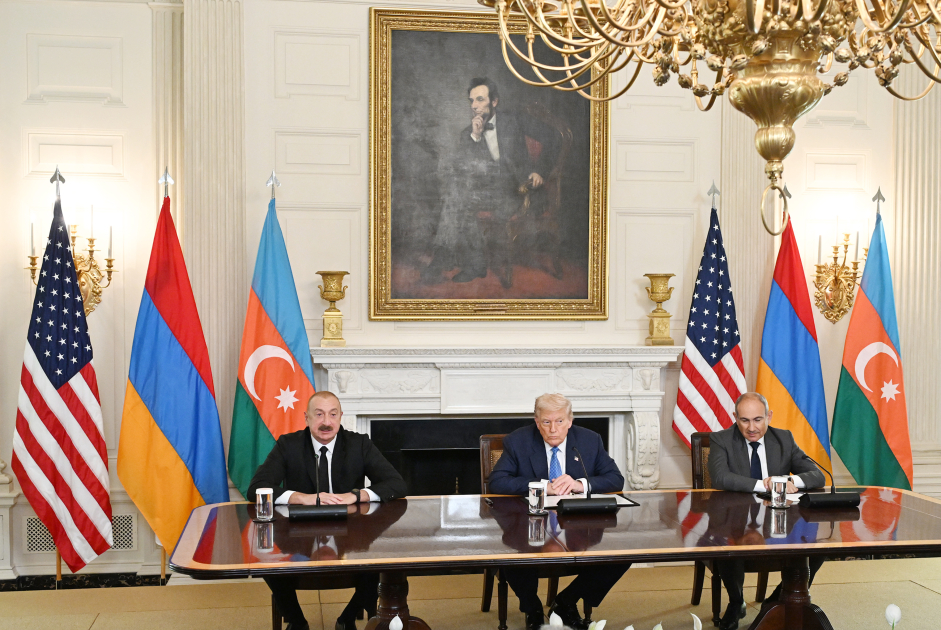 Presidents of Azerbaijan and U.S., and Prime Minister of Armenia made press statements at the White House (PHOTO/VIDEO)