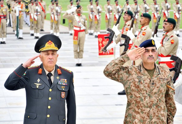 Chief of Azerbaijan Army's General Staff visits Pakistan (PHOTO)