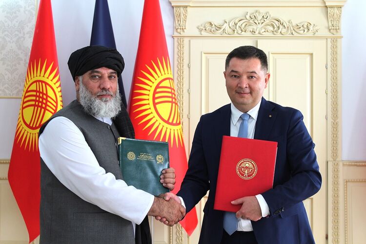 Kyrgyzstan, Afghanistan sign agreements to strengthen trade and economic projects