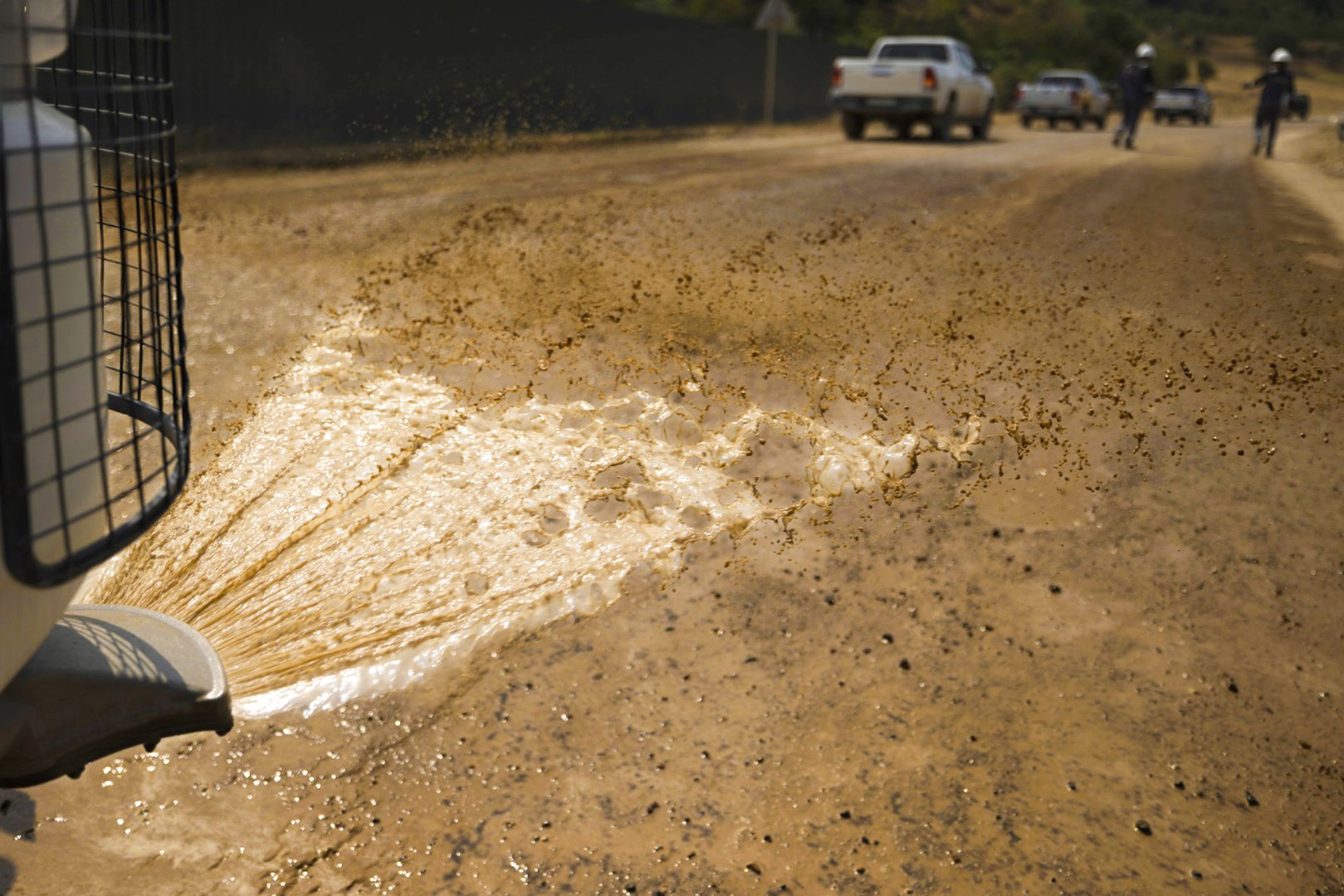 AzerGold CJSC implements environmental initiative aimed at dust control on haul routes (PHOTO)