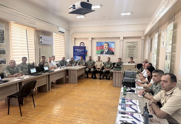 Azerbaijan Army conducts training-methodical session with communications officers (PHOTO)