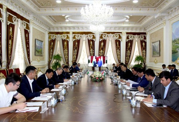 Uzbekistan and Tajikistan discuss energy cooperation and unified power system project
