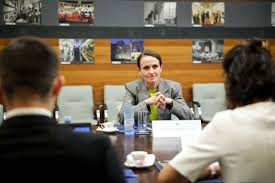 Romania seeks private sector input on boosting foreign trade (PHOTO)